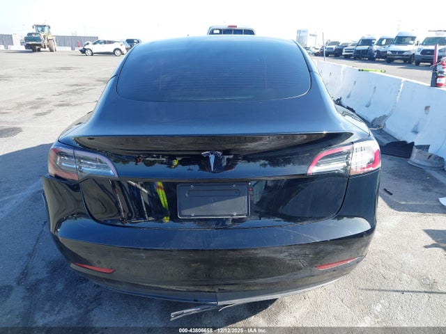 Tesla Model 3 Rear-wheel Drive 2022 5YJ3E1EA4NF186754 Image 16