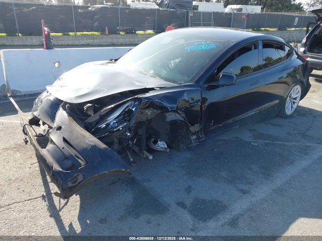 Tesla Model 3 Rear-wheel Drive 2022 5YJ3E1EA4NF186754 Image 2