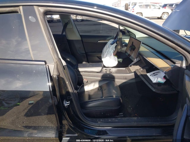 Tesla Model 3 Rear-wheel Drive 2022 5YJ3E1EA4NF186754 Image 5