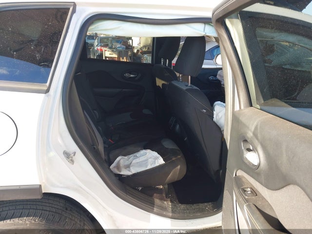1C4PJLAB9GW347458 Jeep Cherokee Sport