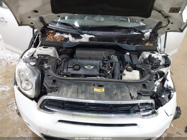 2016 MINI COUNTRYMAN WMWZC5C55GWU01311 Photo 9