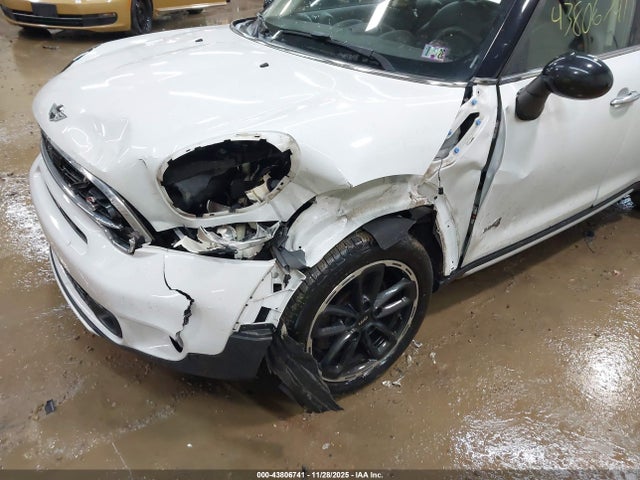 2016 MINI COUNTRYMAN WMWZC5C55GWU01311 Photo 5