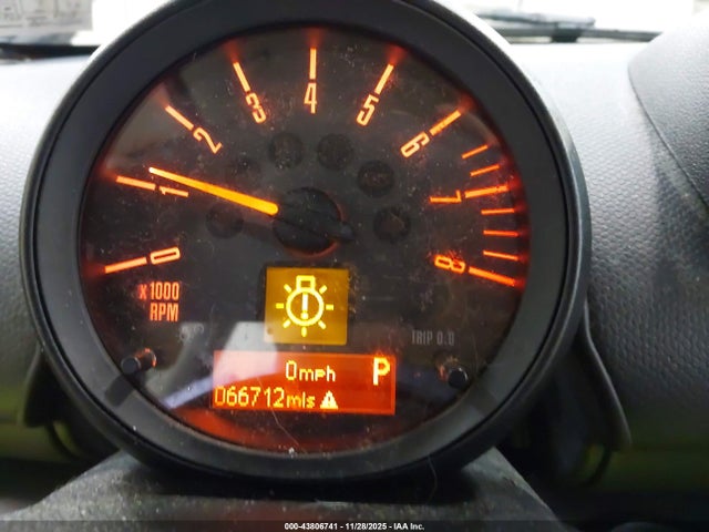 2016 MINI COUNTRYMAN WMWZC5C55GWU01311 Photo 6