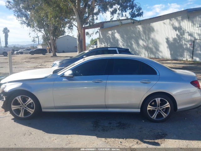 Mercedes-Benz E 300 2019 WDDZF4JB3KA656757 Image 14