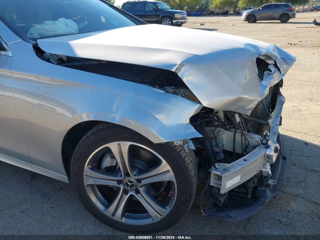 Mercedes-Benz E 300 2019 WDDZF4JB3KA656757 Image 18
