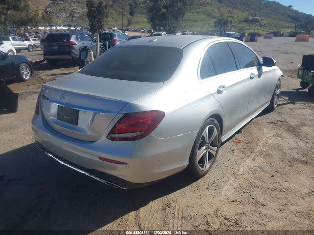 Mercedes-Benz E 300 2019 WDDZF4JB3KA656757 Image 4