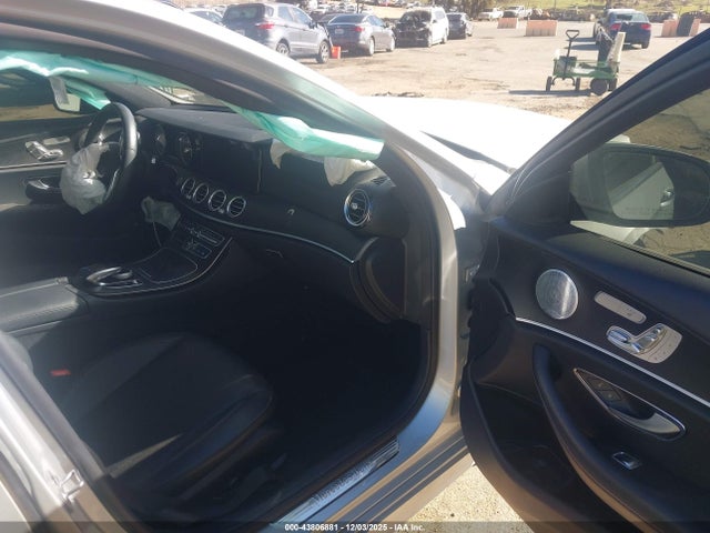 Mercedes-Benz E 300 2019 WDDZF4JB3KA656757 Image 5