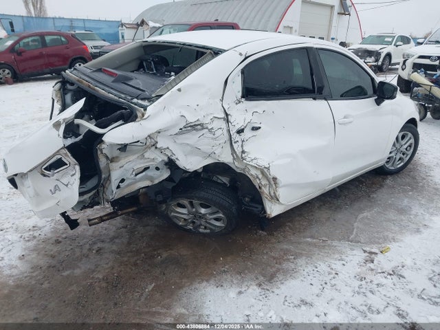 3MYDLBYV3JY326954 Toyota YARIS IA