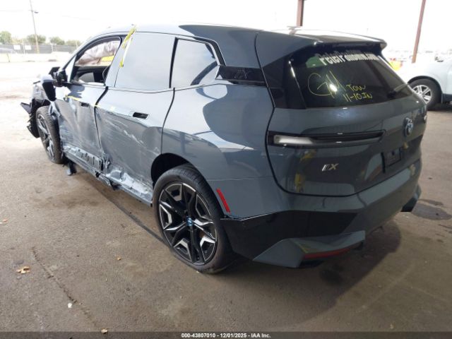 2025 BMW IX WB523CF0XSCU61356 Photo 2