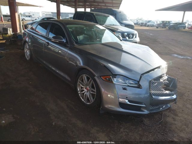 2017 JAGUAR XJ SAJWJ2GD0H8W07980 Photo 0