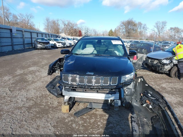 3C4NJCBB5KT843670 Jeep Compass Sun And Wheel Fwd