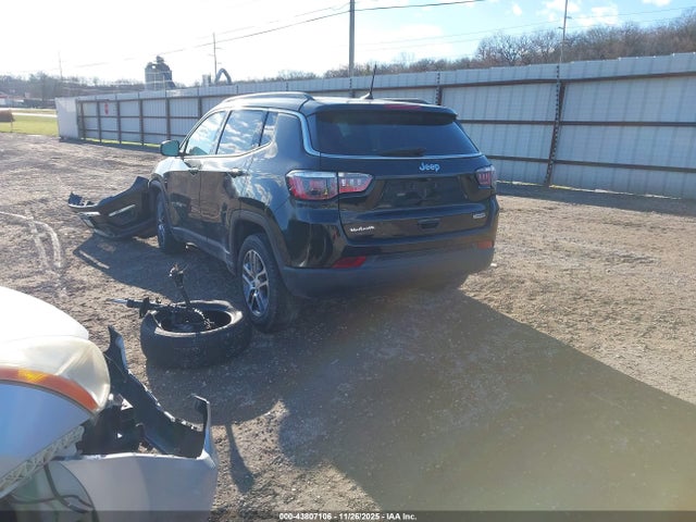 3C4NJCBB5KT843670 Jeep Compass Sun And Wheel Fwd