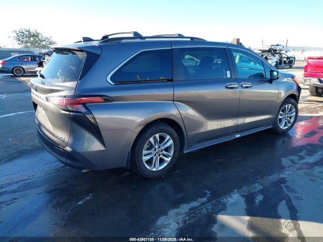 5TDJRKECXNS097379 Toyota SIENNA XLE