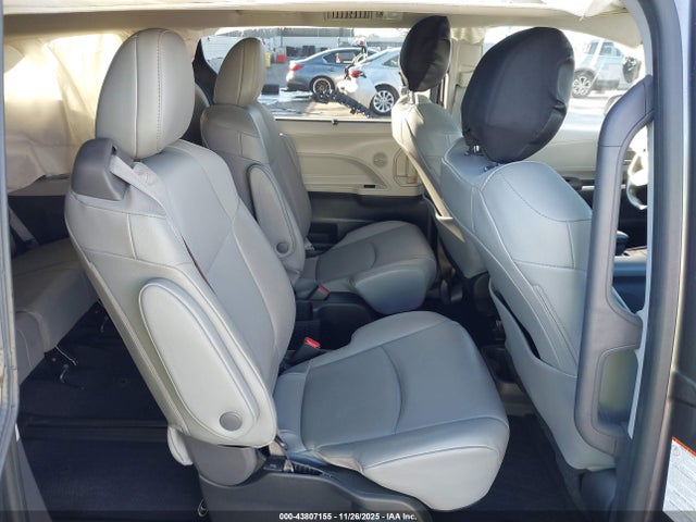 5TDJRKECXNS097379 Toyota SIENNA XLE