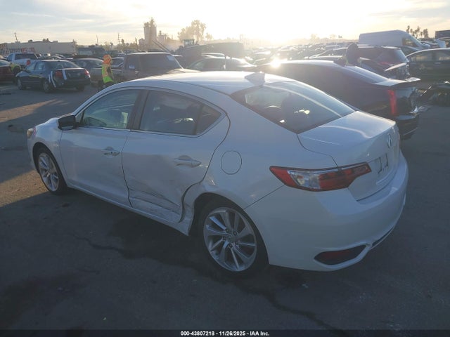 2018 ACURA ILX 19UDE2F35JA008902 Photo 2