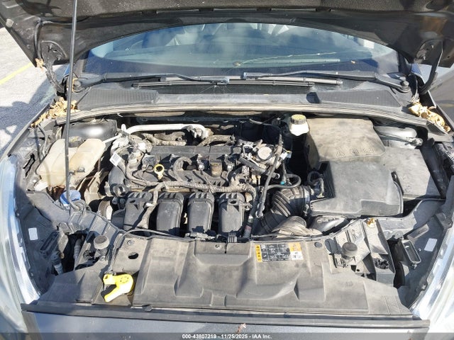 1FADP3N28HL206742 Ford Focus Titanium