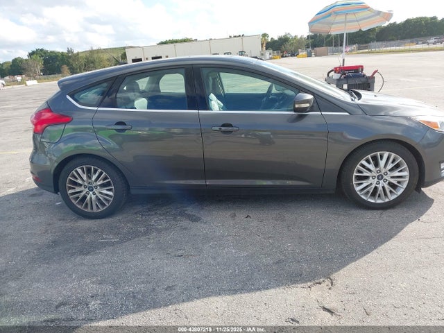 1FADP3N28HL206742 Ford Focus Titanium