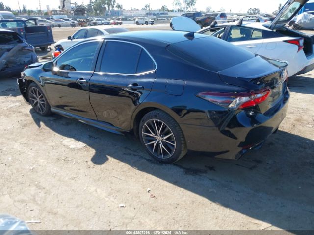 2022 TOYOTA CAMRY 4T1G11AK9NU670952 Photo 2