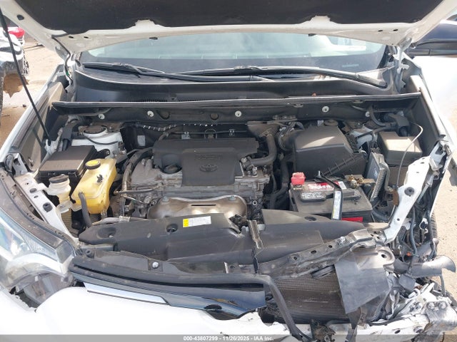 Toyota RAV4 LE 2018 2T3ZFREV6JW408143 Image 10