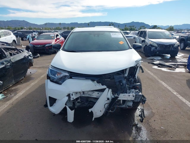 Toyota RAV4 LE 2018 2T3ZFREV6JW408143 Image 12
