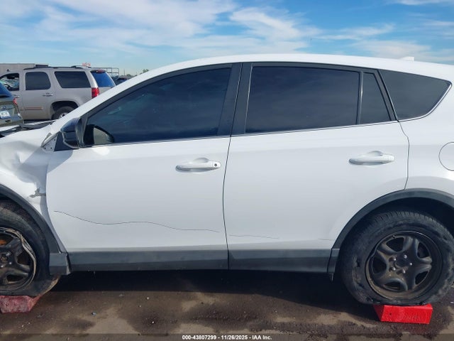Toyota RAV4 LE 2018 2T3ZFREV6JW408143 Image 14