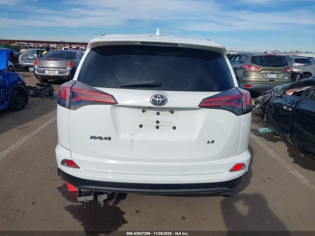Toyota RAV4 LE 2018 2T3ZFREV6JW408143 Image 16