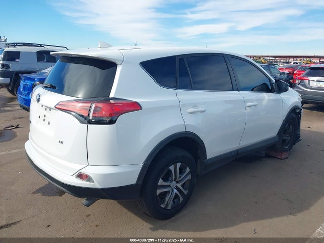 Toyota RAV4 LE 2018 2T3ZFREV6JW408143 Image 4
