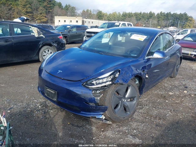 2018 TESLA MODEL 3 5YJ3E1EB5JF064438 Photo 1