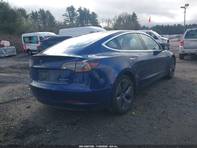 2018 TESLA MODEL 3 5YJ3E1EB5JF064438 Photo 3
