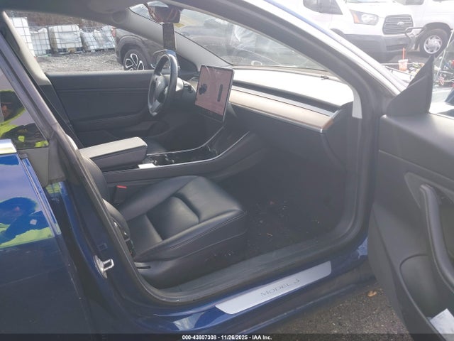2018 TESLA MODEL 3 5YJ3E1EB5JF064438 Photo 4