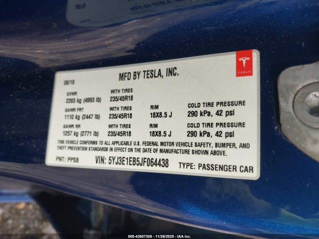 2018 TESLA MODEL 3 5YJ3E1EB5JF064438 Photo 8
