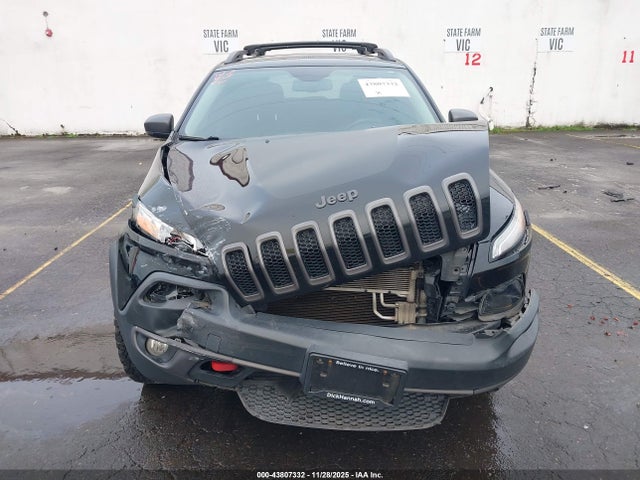 1C4PJMBX2JD562974 Jeep Cherokee Trailhawk 4x4