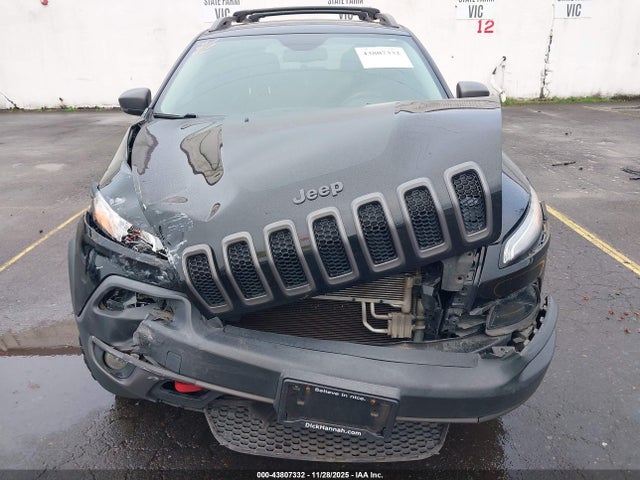 1C4PJMBX2JD562974 Jeep Cherokee Trailhawk 4x4