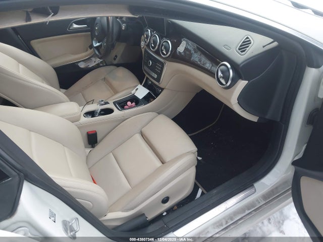 2018 MERCEDES-BENZ CLA 250 WDDSJ4EB5JN543376 Photo 4
