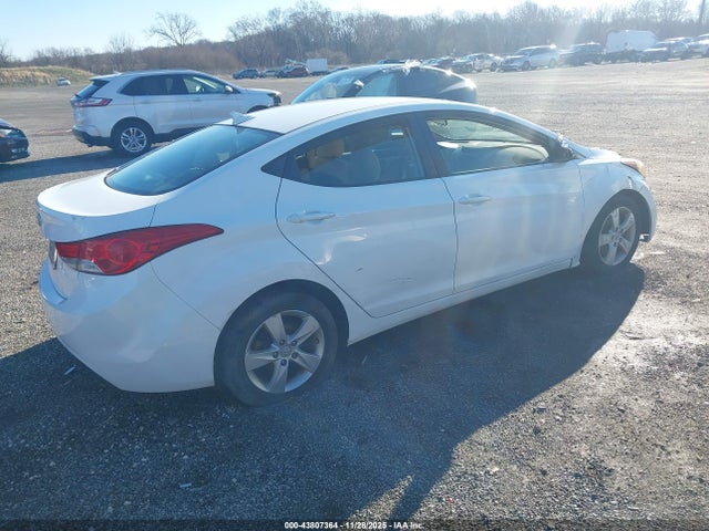 2013 Hyundai Elantra Gls მანქანა იყიდება აუქციონზე, vin: 5NPDH4AE2DH448292, აუქციონის ნომერი: 43807364