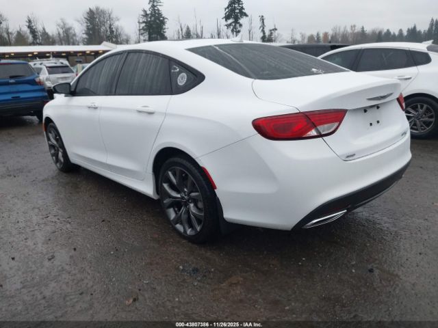 2015 CHRYSLER 200 1C3CCCDGXFN556930 Photo 2