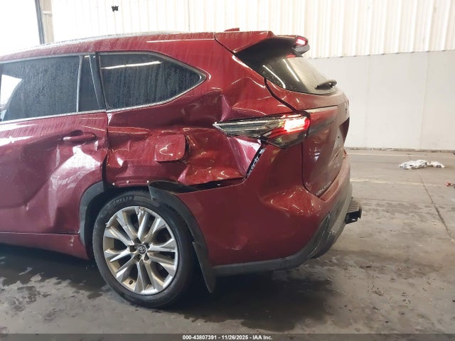 2022 TOYOTA HIGHLANDER 5TDDZRBH3NS172851 Photo 5