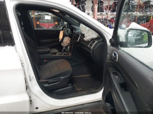 2018 JEEP GRAND CHEROKEE 1C4RJFAGXJC179683 Photo 4