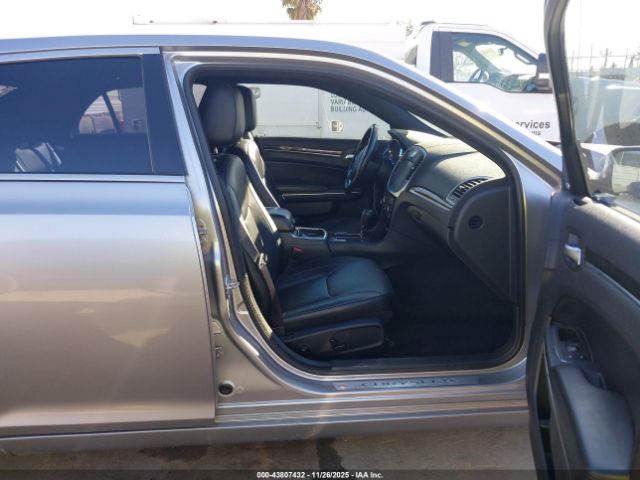 2014 CHRYSLER 300C 2C3CCAET6EH118056 Photo 4