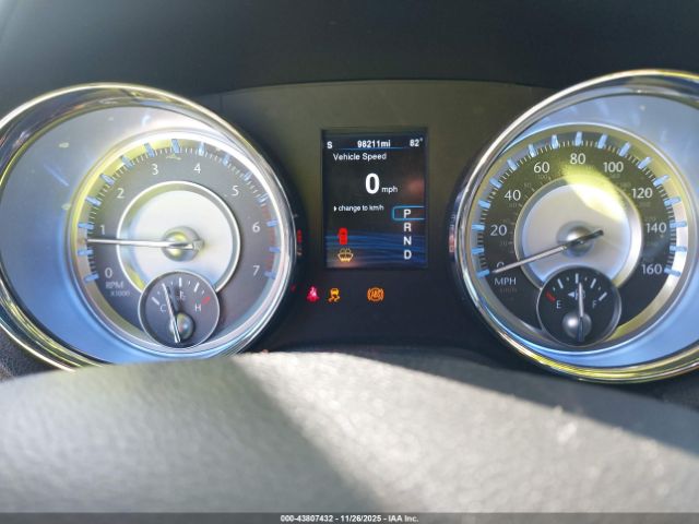 2014 CHRYSLER 300C 2C3CCAET6EH118056 Photo 6