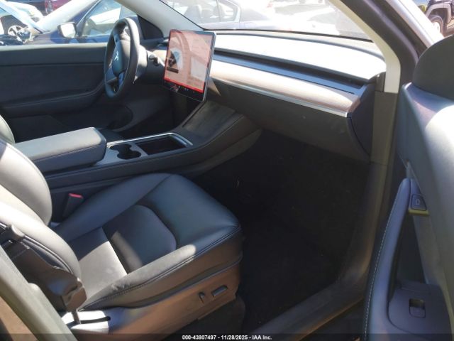2022 TESLA MODEL Y 7SAYGDEE2NF441537 Photo 4