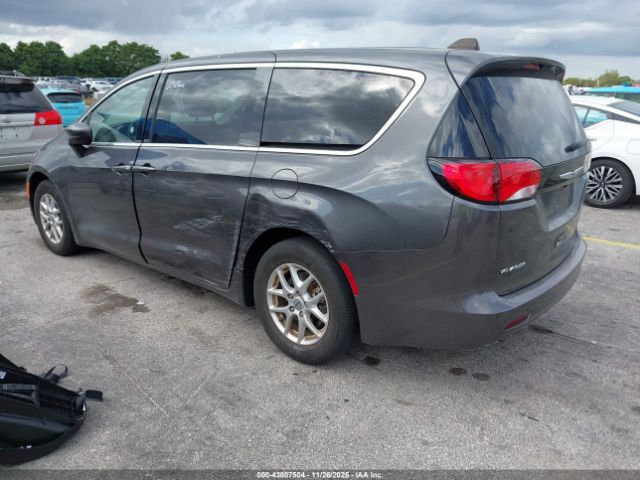 2023 CHRYSLER VOYAGER 2C4RC1CG5PR606133 Photo 2