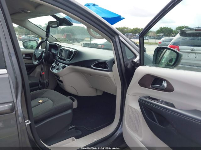 2023 CHRYSLER VOYAGER 2C4RC1CG5PR606133 Photo 4