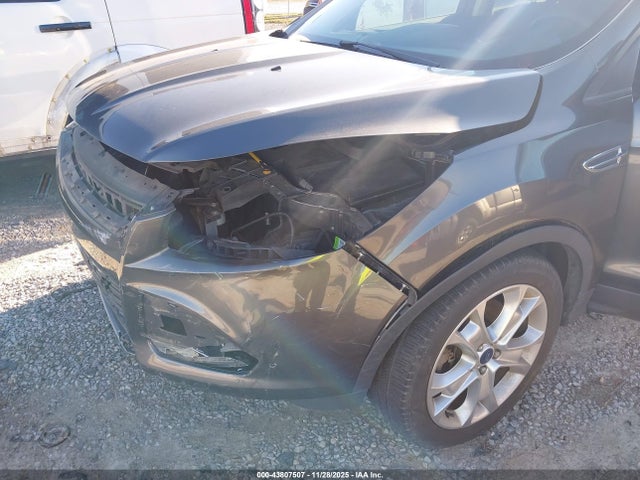 2015 Ford Escape Titanium მანქანა იყიდება აუქციონზე, vin: 1FMCU0J94FUB71961, აუქციონის ნომერი: 43807507