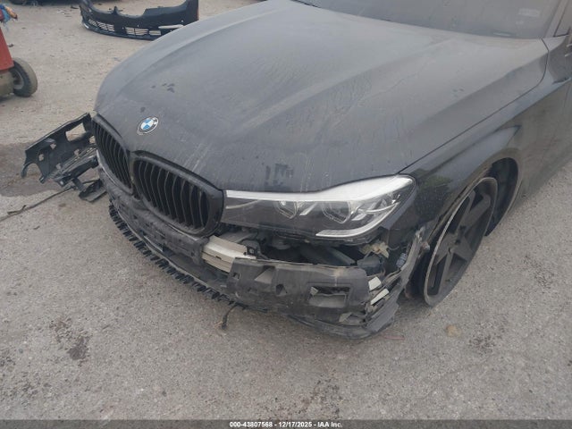 2017 BMW 740I WBA7E2C35HG740869 Photo 5