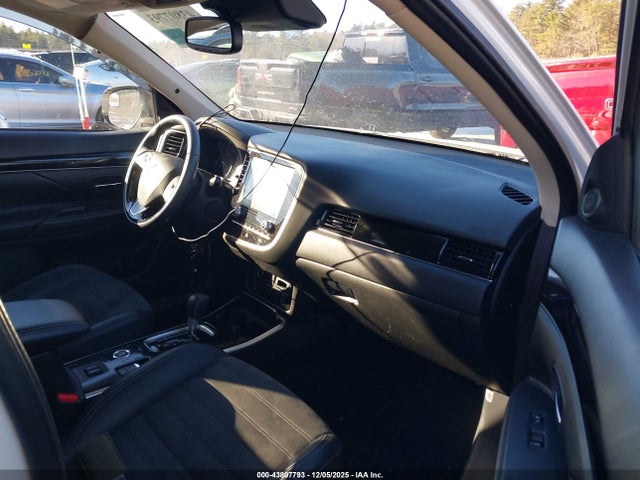 2020 MITSUBISHI OUTLANDER JA4AZ3A35LZ039973 Photo 4