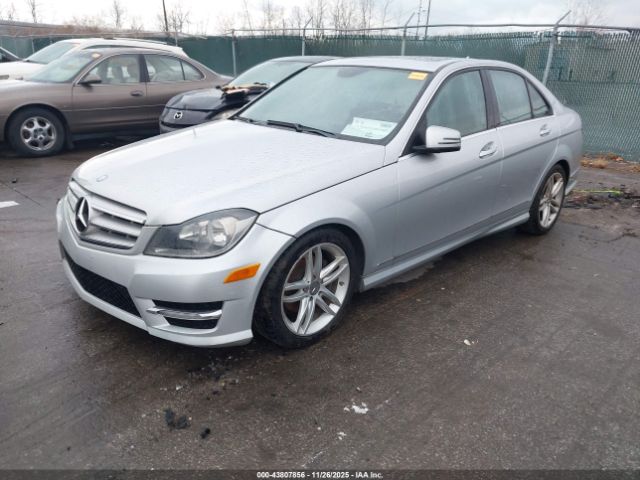 2012 MERCEDES-BENZ C 300 WDDGF8BB9CR192390 Photo 1
