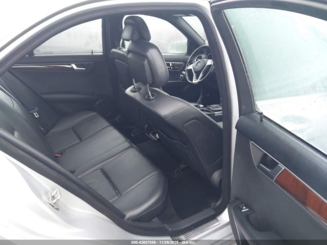 2012 MERCEDES-BENZ C 300 WDDGF8BB9CR192390 Photo 7