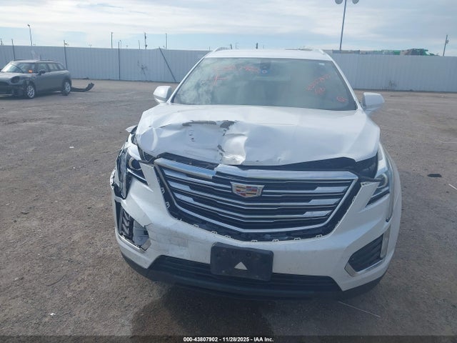 2017 CADILLAC XT5 1GYKNARS2HZ115124 Photo 5