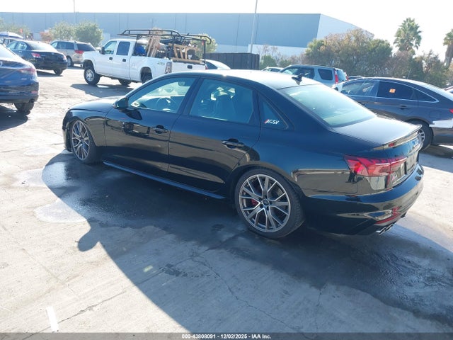 2021 AUDI S4 WAUB4AF46MA026077 Photo 2